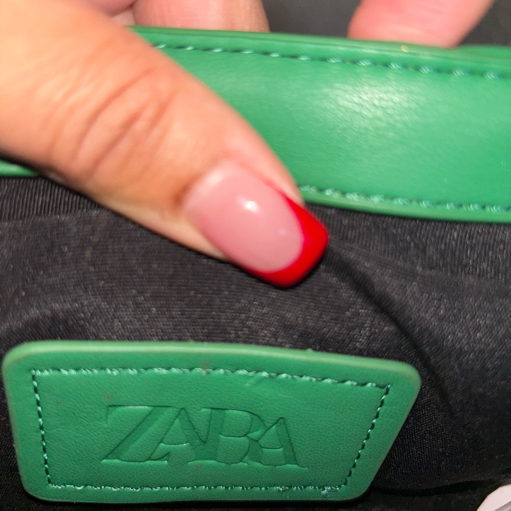 Green shoulder handbag